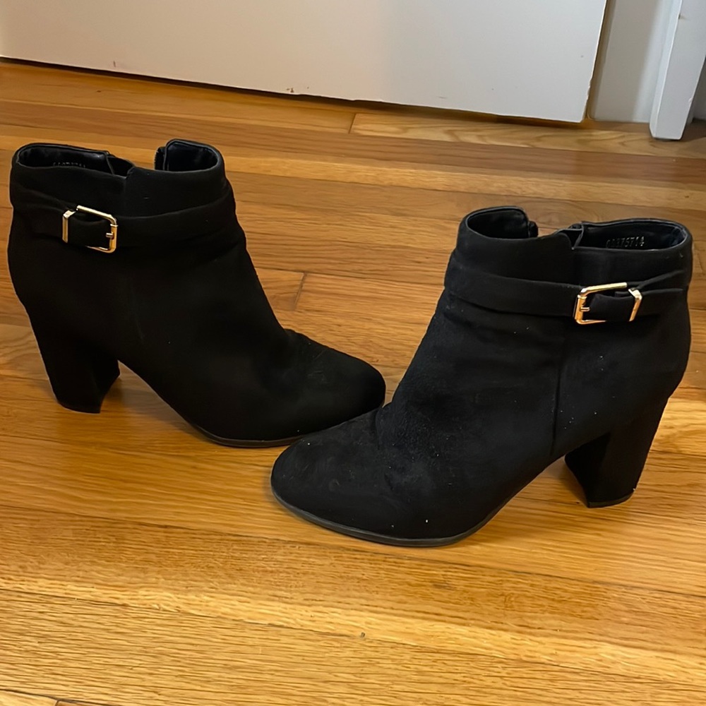 Forever 21 black booties. Rarely worn.